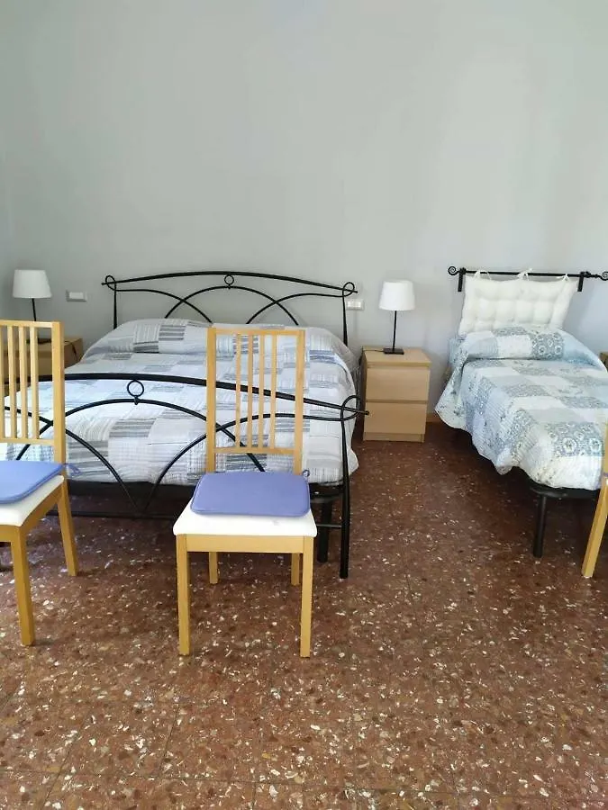 B&B A Casa Di GioSi Aeroporto di Catania Fontana Rossa 0*,  Italia
