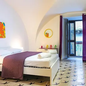 https://the-house.sicilyhotelsitaly.net